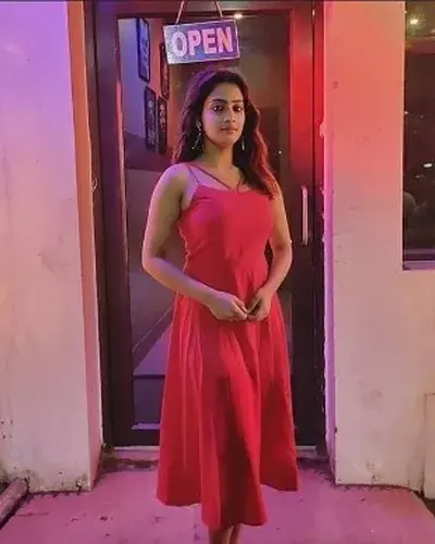 Escorts Mahisagar